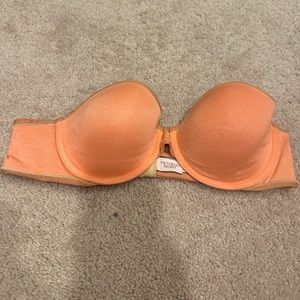 Victoria’s Secret strapless bra